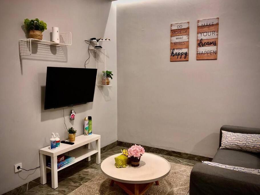 Villa Palm Springs By Reqhome Ciater Hilir Bagian luar foto